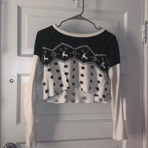 Junior M cropped sweater